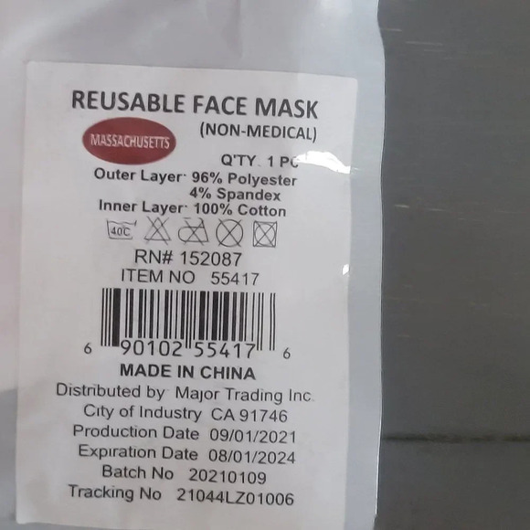 Massachusetts Reusable Face Mask For Unisex - Picture 4 of 4